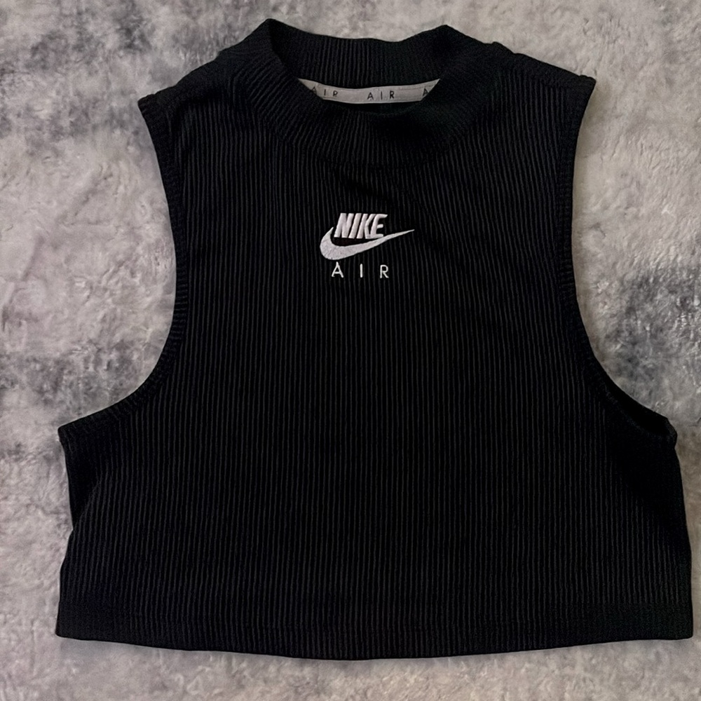 Nike Air Sleeveless Cropped Black shirt